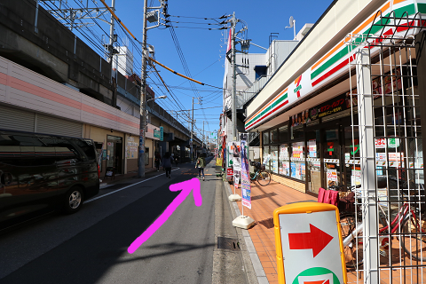 セブンイレブン江戸川葛西駅西店さんも通り過ぎます